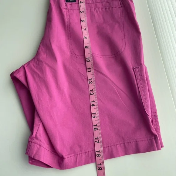 NWT 🦋 LEE Bright Pink Bermuda Shorts | Size: 4 (Medium) - Picture 15 of 16